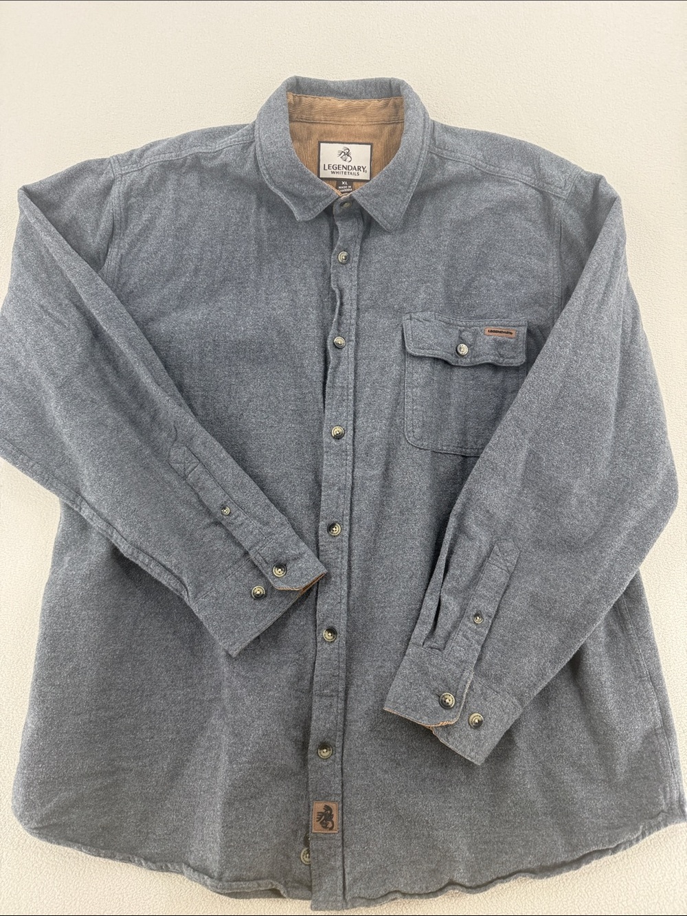 Legendary Whitetails Men's Heather Gray Button-Front Casual Shirt